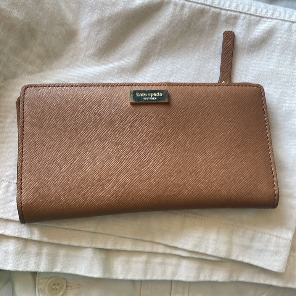 Kate Spade Classic Style Wallet